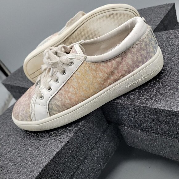 Michael Kors Girl Youth Sneakers Size 2Y - Picture 1 of 6